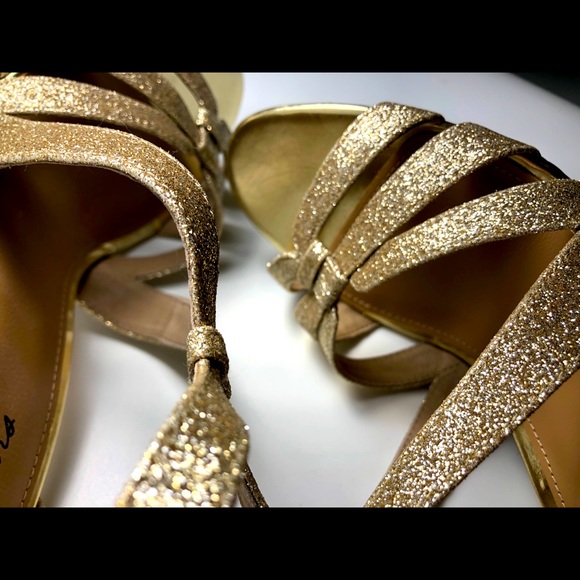 Brand new gorgeous shoes by Browns (Canada) - Picture 10 of 16